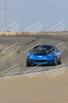 media/Oct-29-2022-CalClub SCCA (Sat) [[e05833b2e9]]/Race Group 3/Qualifying (Outside Grapevine)/